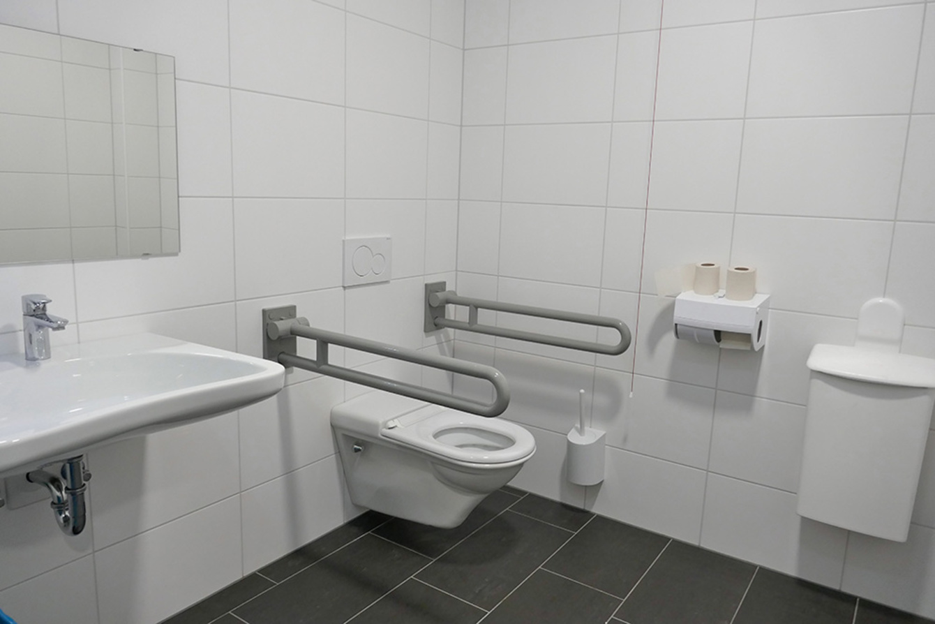 barrierefreies Bad bei Elektro Cakan Sanitär GmbH & Co.KG in Niestetal